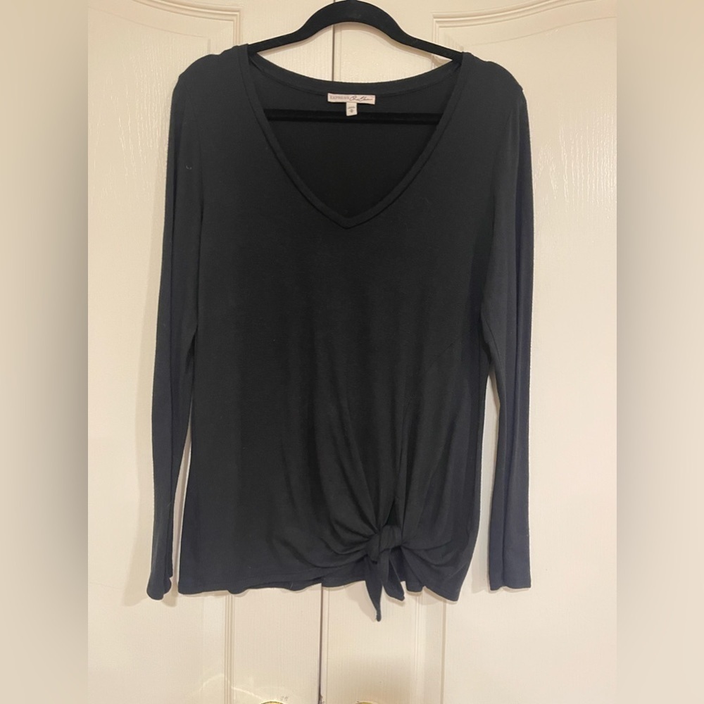 Express black tie knot long sleeve v neck top in a size medium​​​​​​​​​